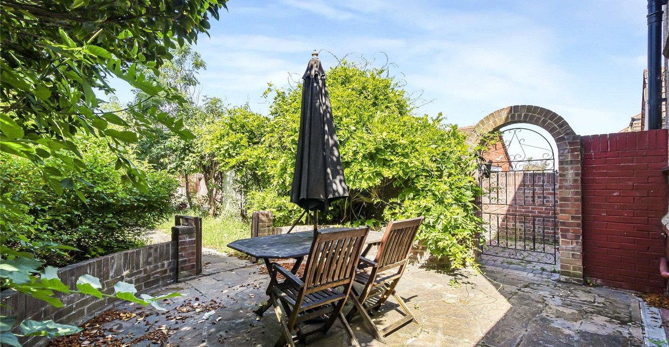 5 bedroom house for sale in Welling | Robinson Jackson