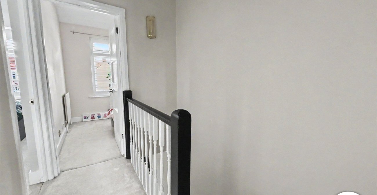 3 bedroom house for sale in Sidcup | Robinson Jackson