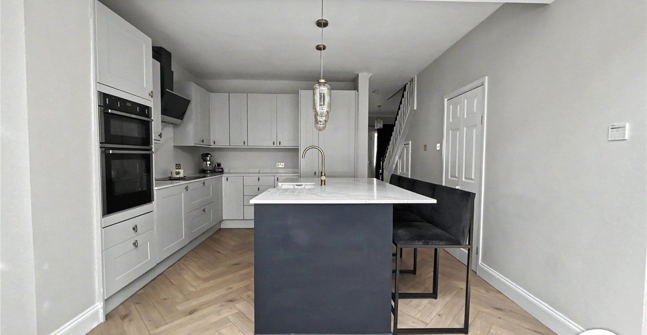 3 bedroom house for sale in Sidcup | Robinson Jackson