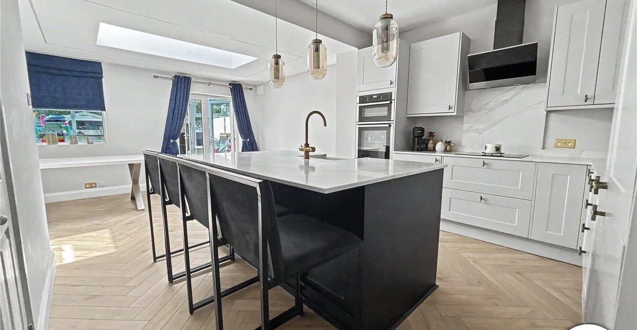 3 bedroom house for sale in Sidcup | Robinson Jackson