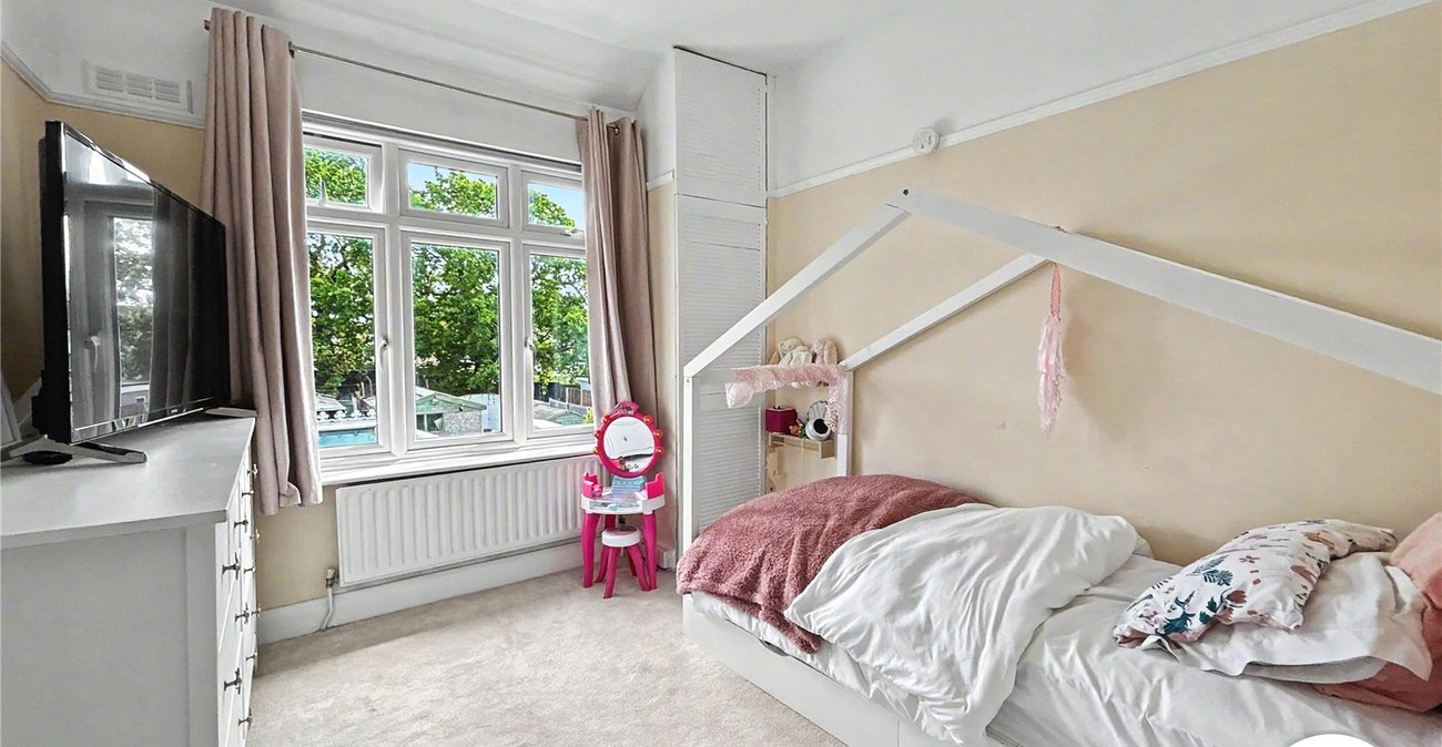 3 bedroom house for sale in Sidcup | Robinson Jackson