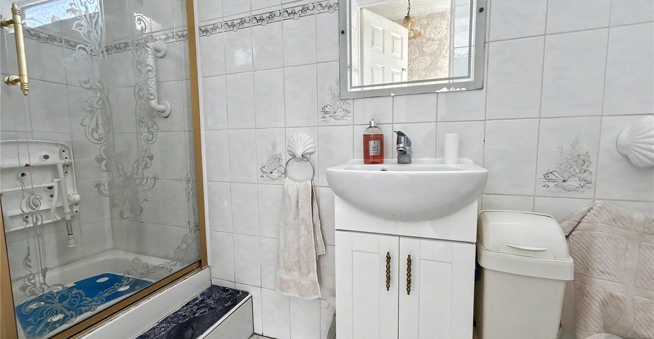 3 bedroom house for sale in Sidcup | Robinson Jackson