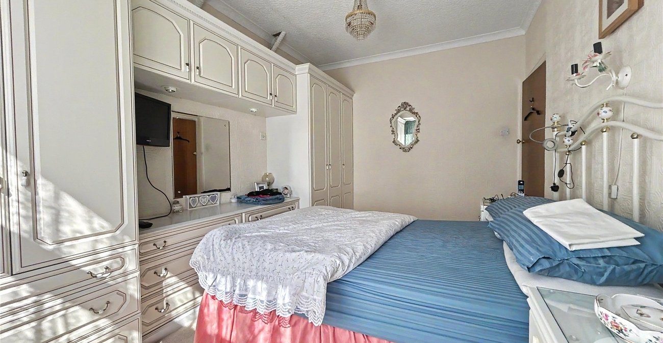 3 bedroom house for sale in Sidcup | Robinson Jackson