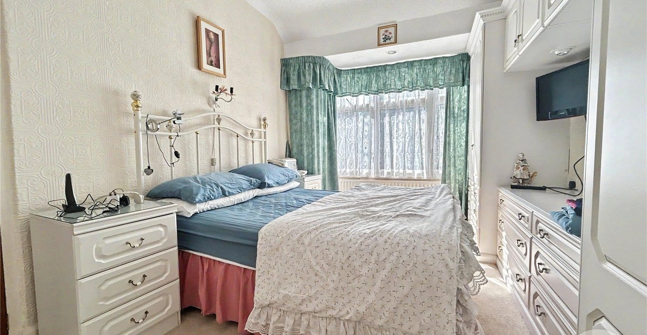 3 bedroom house for sale in Sidcup | Robinson Jackson