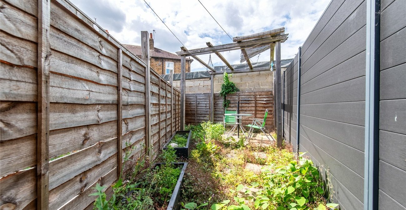 4 bedroom house for sale in Gravesend | Robinson Michael & Jackson