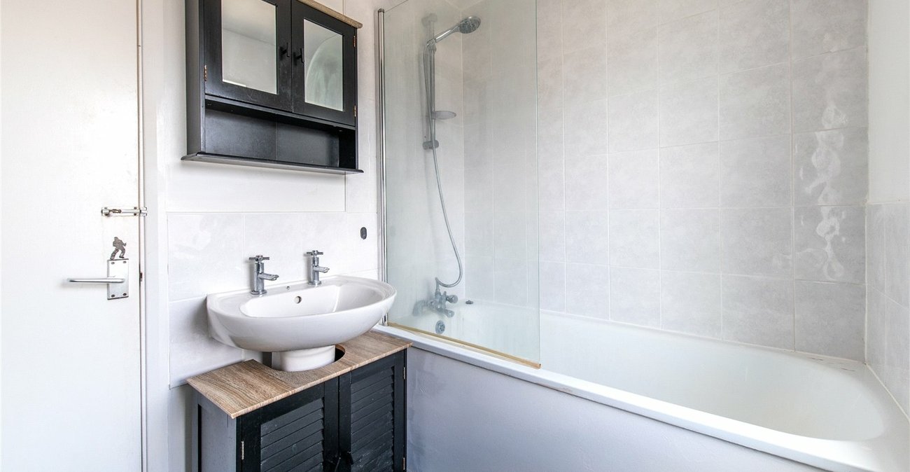 4 bedroom house for sale in Gravesend | Robinson Michael & Jackson