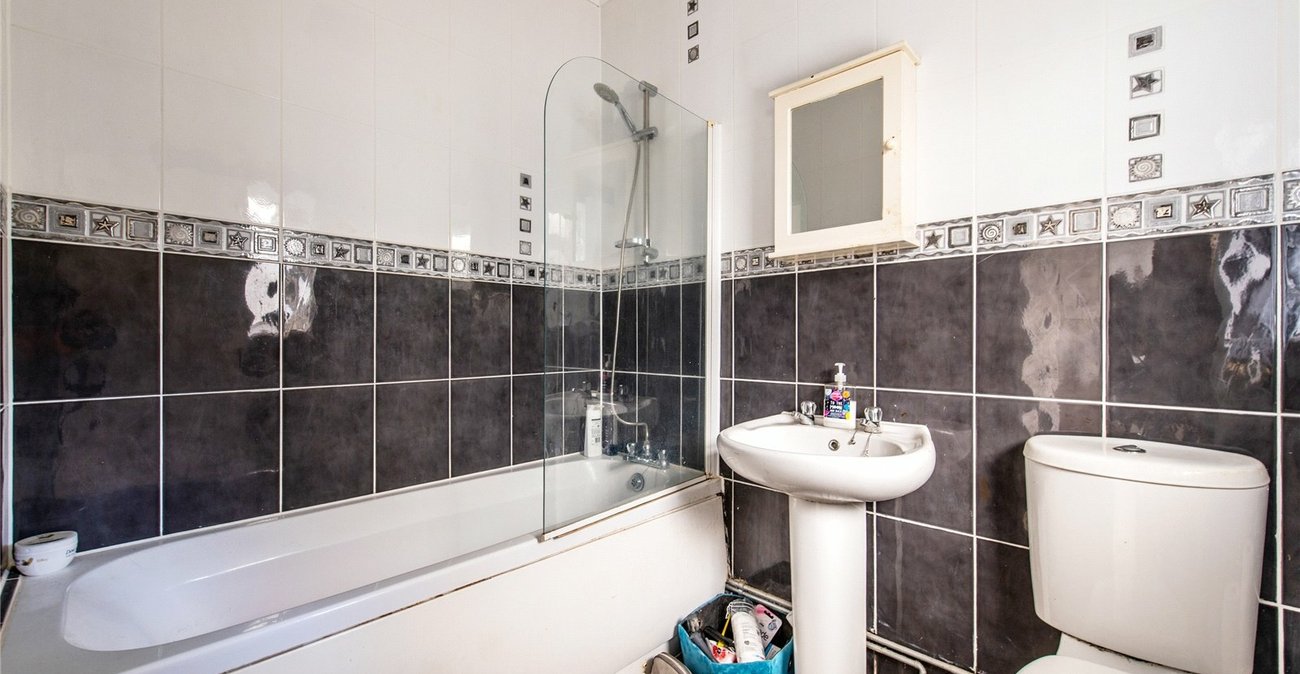 4 bedroom house for sale in Gravesend | Robinson Michael & Jackson