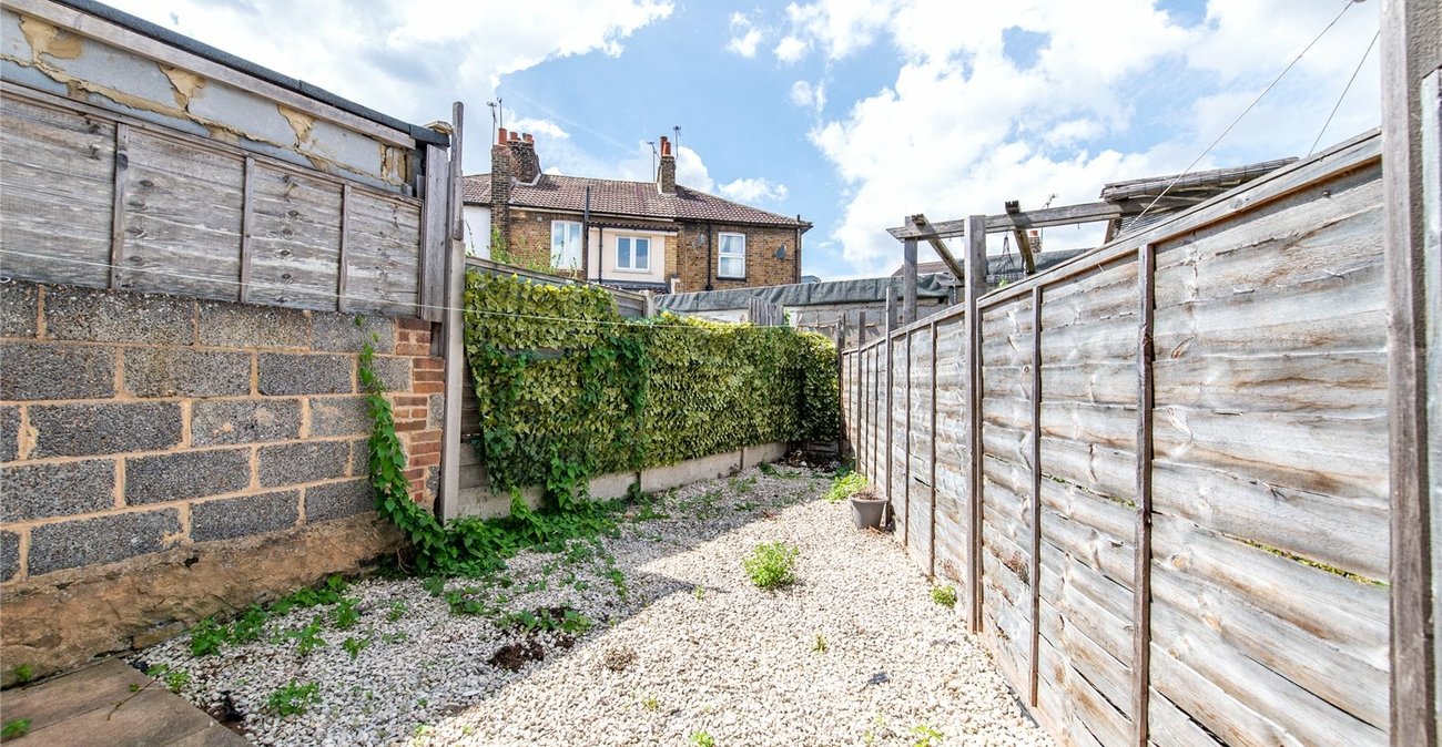 4 bedroom house for sale in Gravesend | Robinson Michael & Jackson