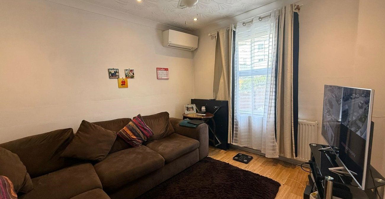 4 bedroom house for sale in Gravesend | Robinson Michael & Jackson