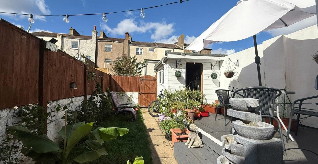 4 bedroom house for sale in Gravesend | Robinson Michael & Jackson