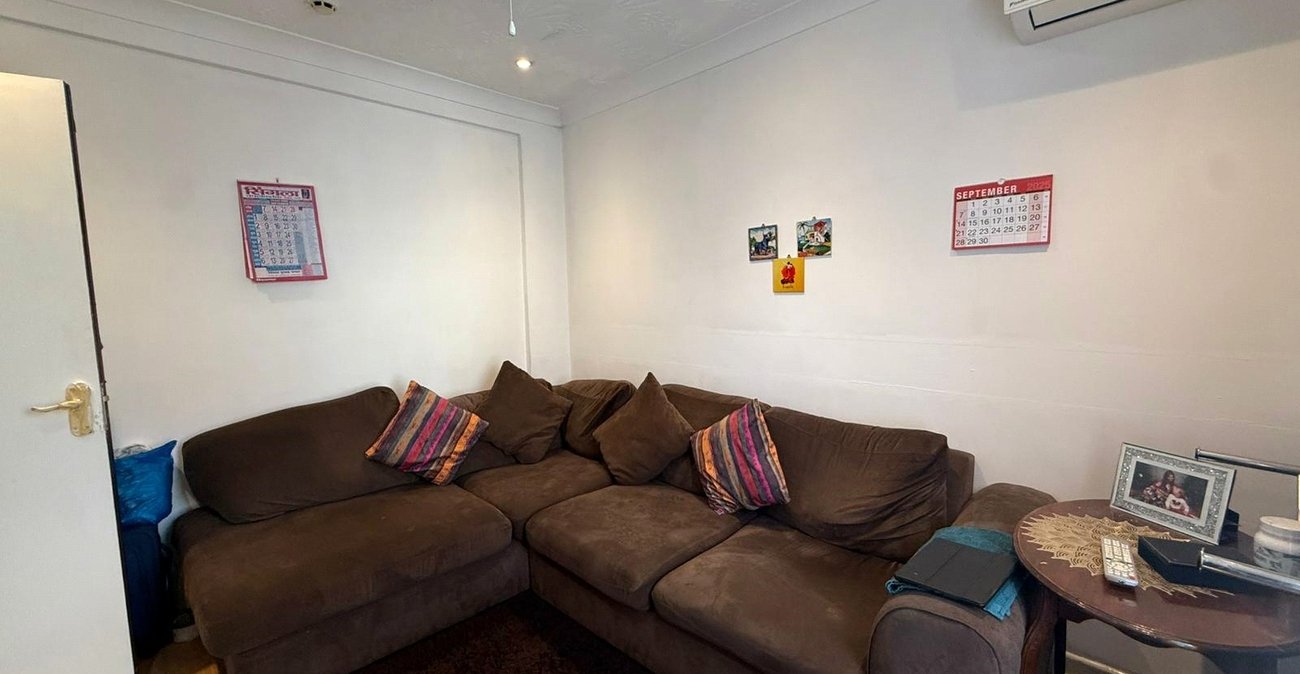 4 bedroom house for sale in Gravesend | Robinson Michael & Jackson