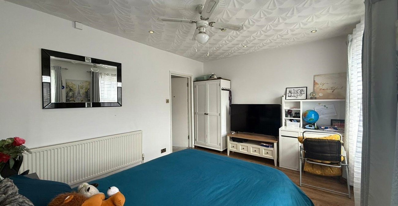 4 bedroom house for sale in Gravesend | Robinson Michael & Jackson