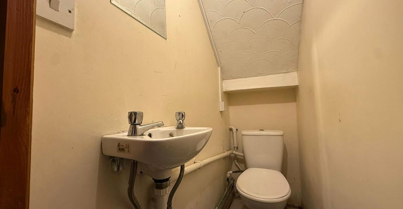 4 bedroom house for sale in Gravesend | Robinson Michael & Jackson