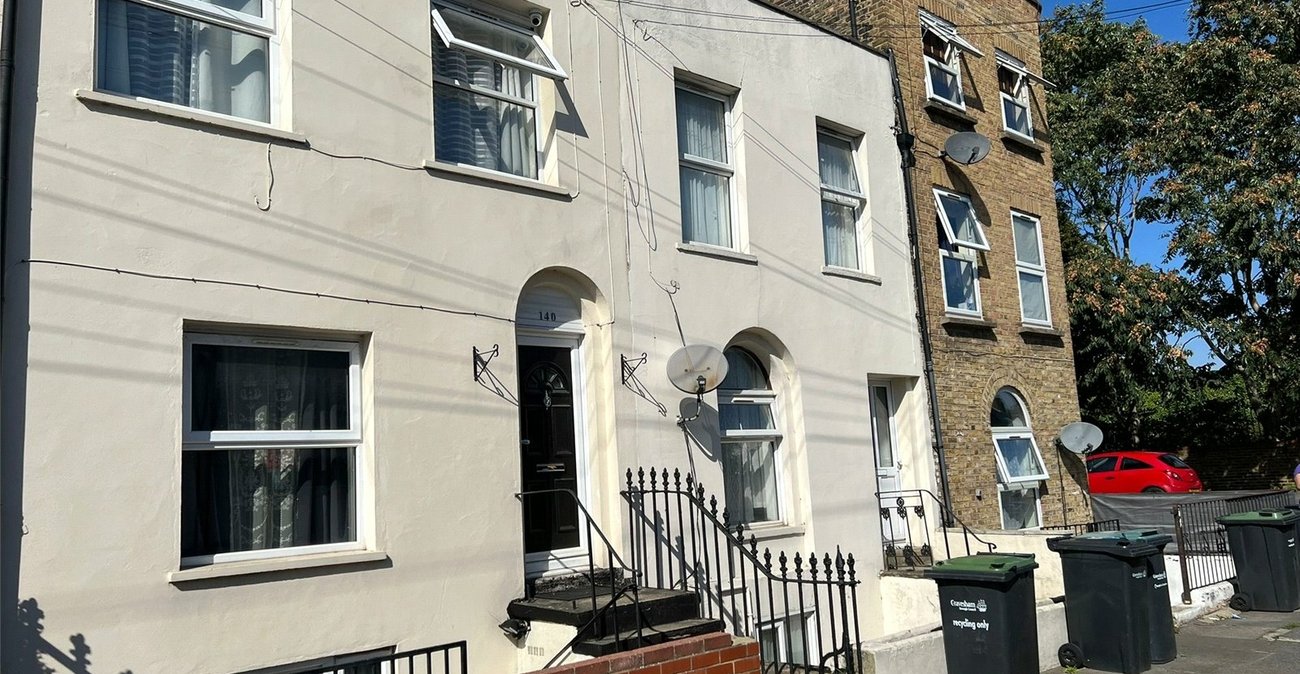 4 bedroom house for sale in Gravesend | Robinson Michael & Jackson