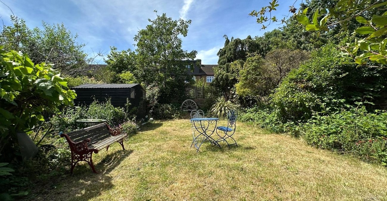 4 bedroom house for sale in London | Robinson Jackson