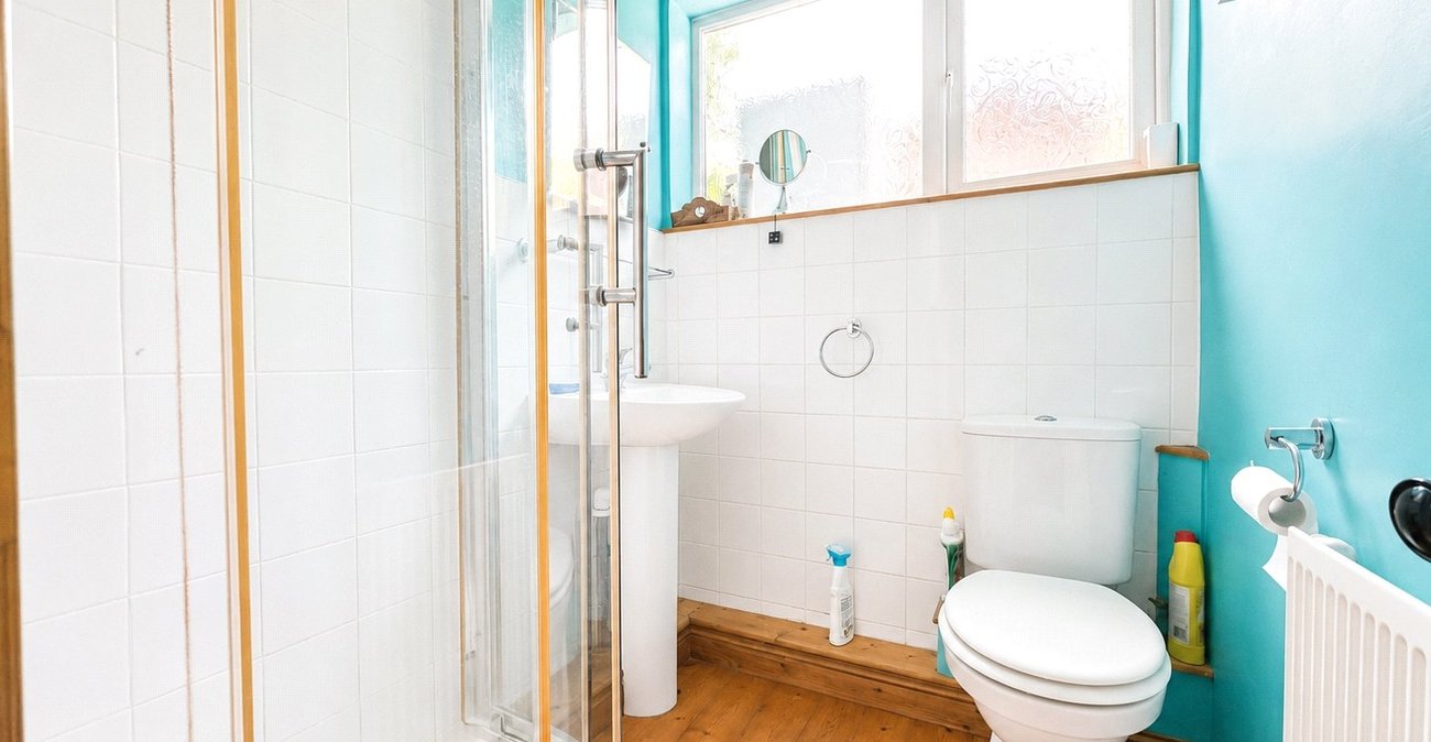 4 bedroom house for sale in London | Robinson Jackson