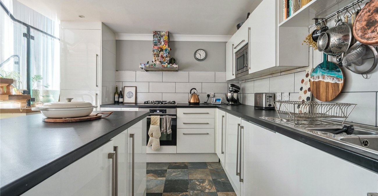 2 bedroom property for sale in  | Robinson Jackson