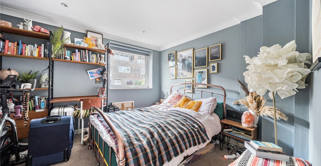 2 bedroom property for sale in  | Robinson Jackson