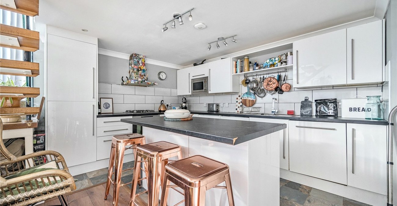 2 bedroom property for sale in Sydenham | Robinson Jackson