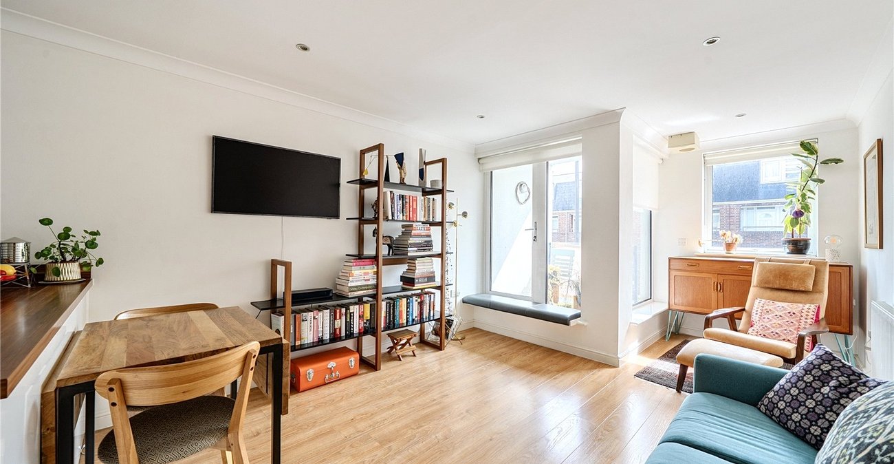 2 bedroom property for sale in Sydenham | Robinson Jackson