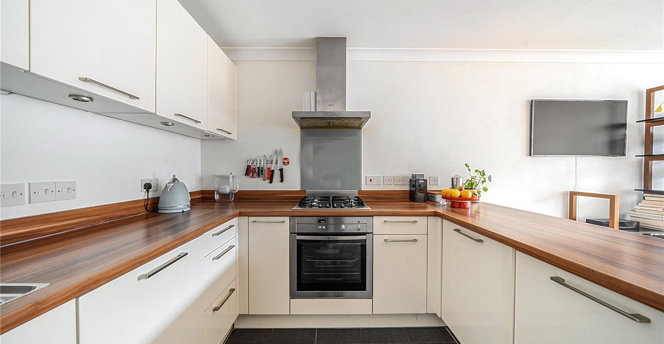 2 bedroom property for sale in Sydenham | Robinson Jackson
