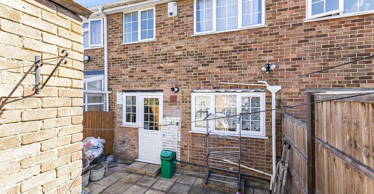 3 bedroom house for sale in Rochester | Robinson Michael & Jackson