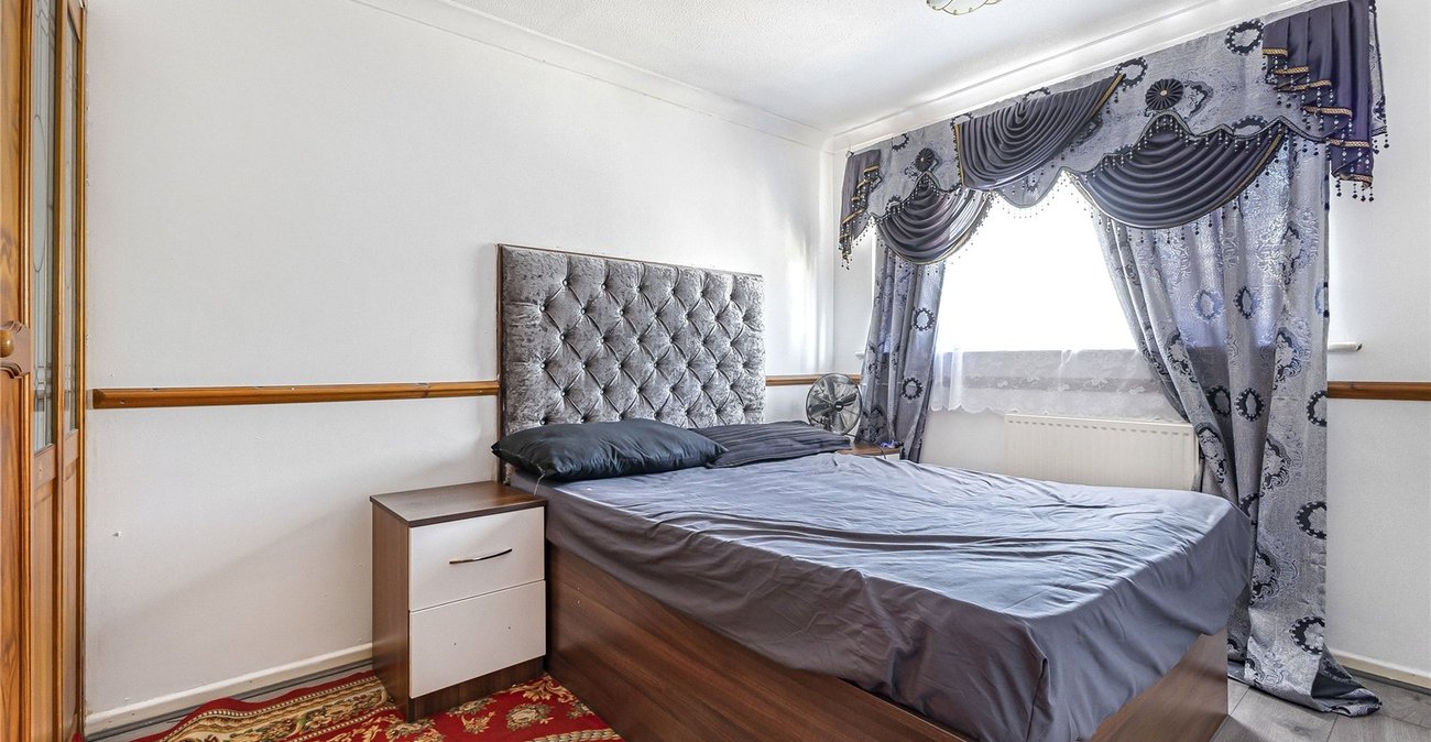 3 bedroom house for sale in Rochester | Robinson Michael & Jackson