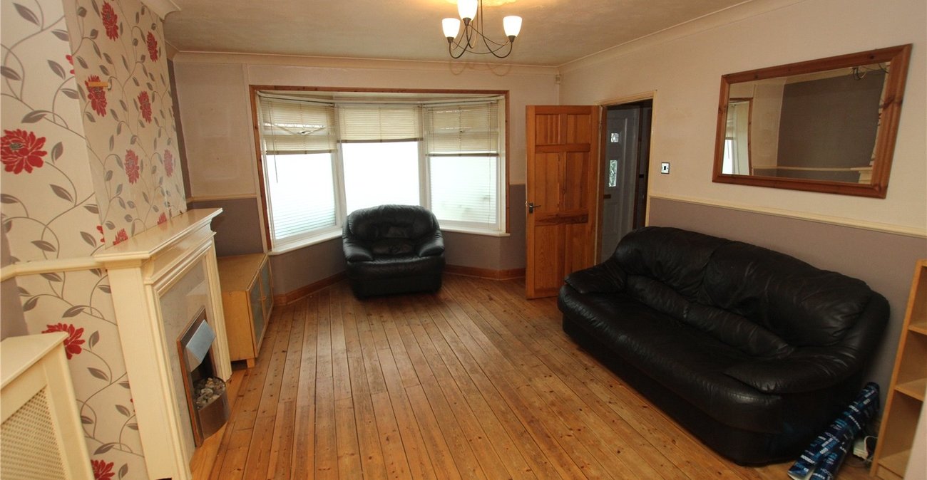 4 bedroom house for sale in London | Robinson Jackson
