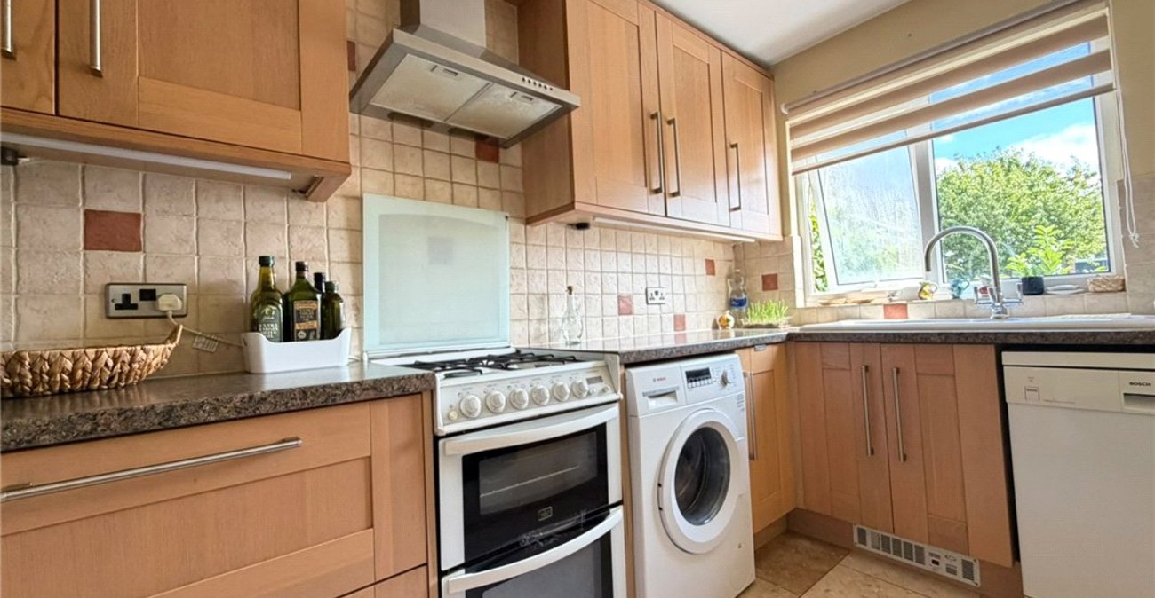 2 bedroom house for sale in Orpington | Robinson Jackson