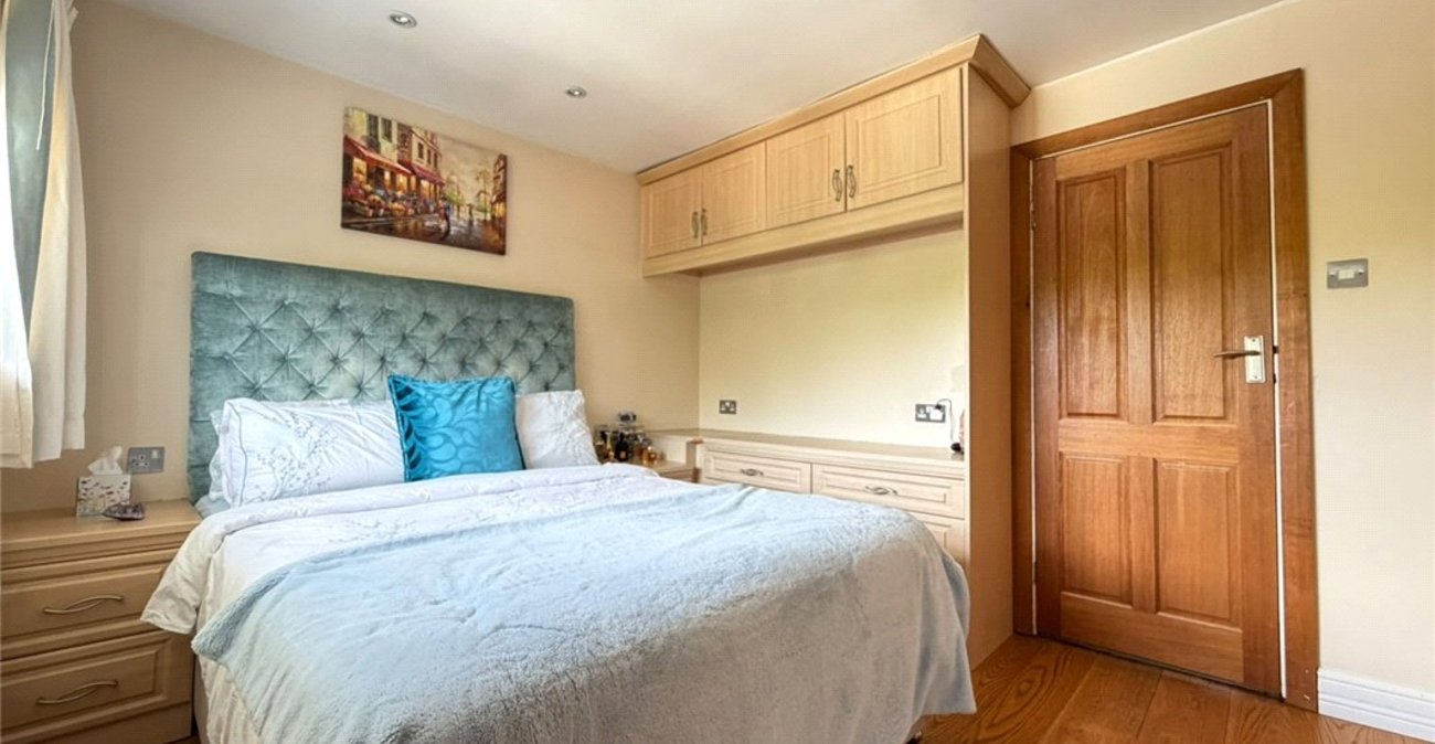 2 bedroom house for sale in Orpington | Robinson Jackson