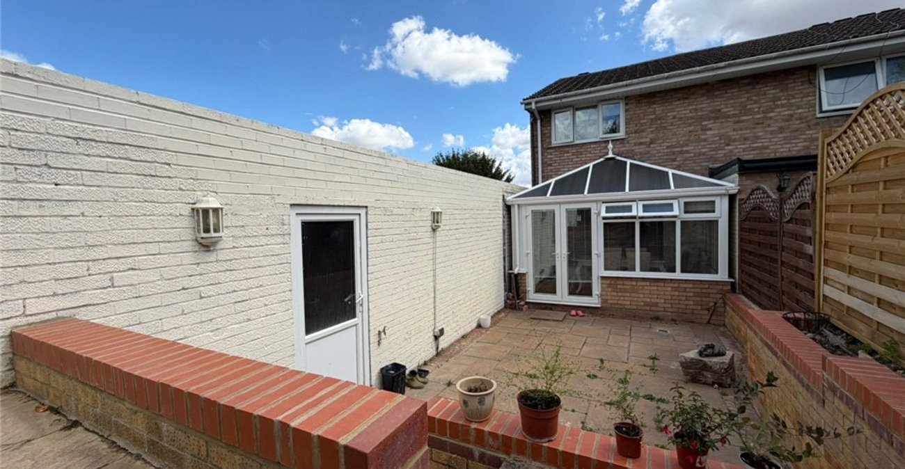 2 bedroom house for sale in Orpington | Robinson Jackson