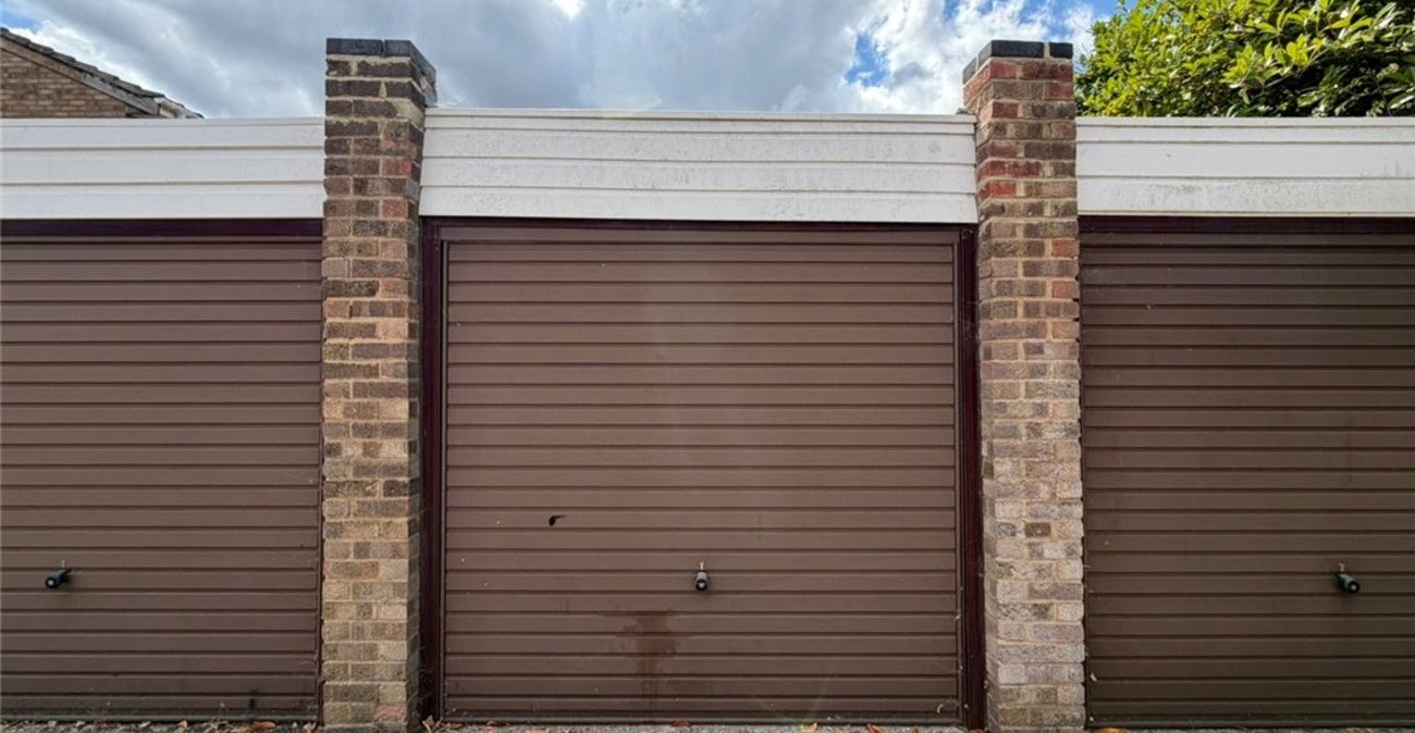 2 bedroom house for sale in Orpington | Robinson Jackson