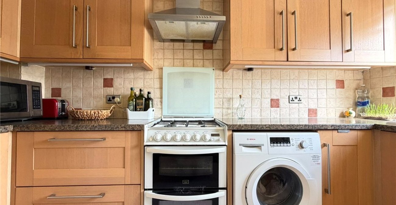2 bedroom house for sale in Orpington | Robinson Jackson