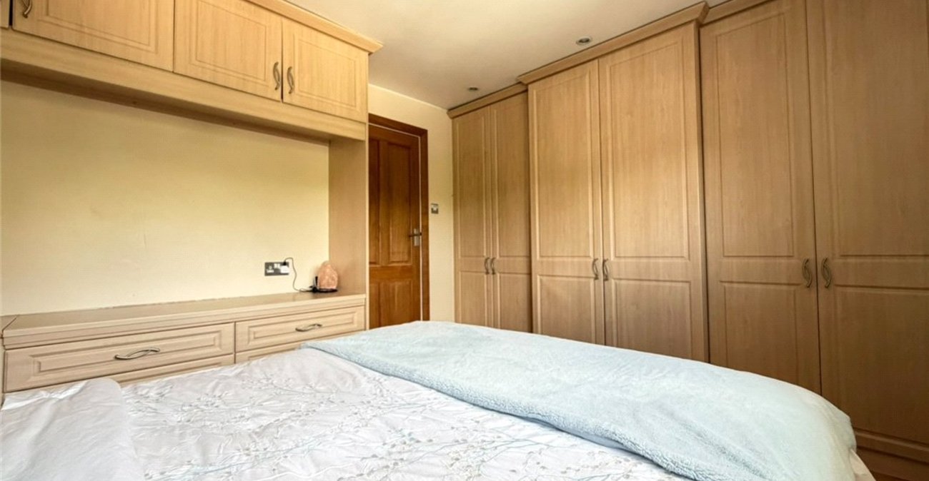 2 bedroom house for sale in Orpington | Robinson Jackson