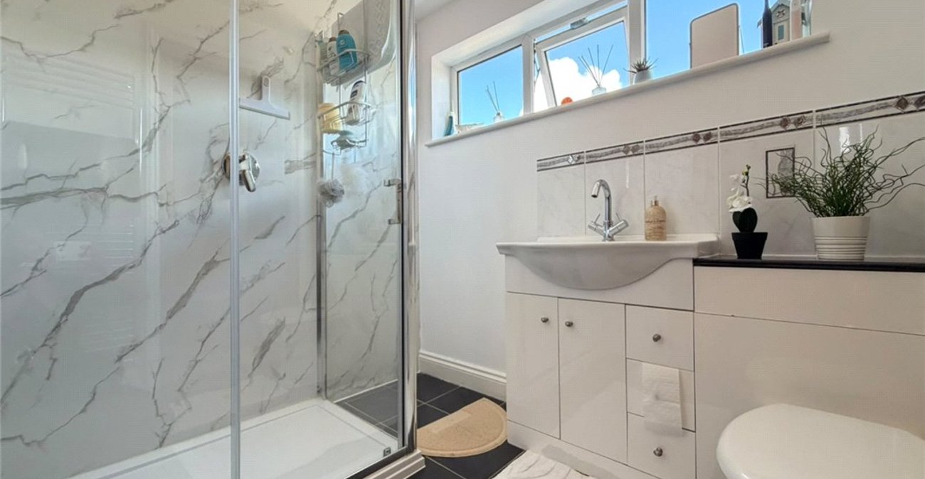 2 bedroom house for sale in Orpington | Robinson Jackson