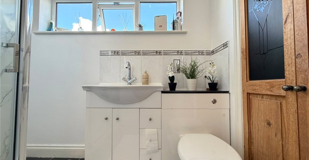 2 bedroom house for sale in Orpington | Robinson Jackson