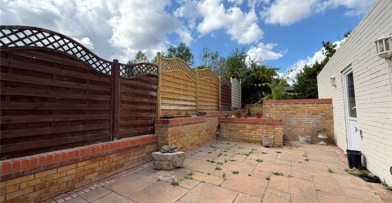 2 bedroom house for sale in Orpington | Robinson Jackson