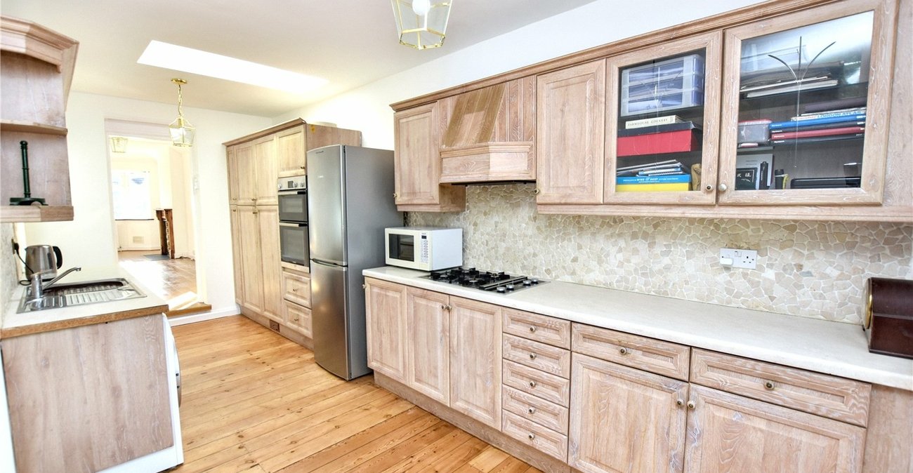 2 bedroom bungalow for sale in Bexleyheath | Robinson Jackson