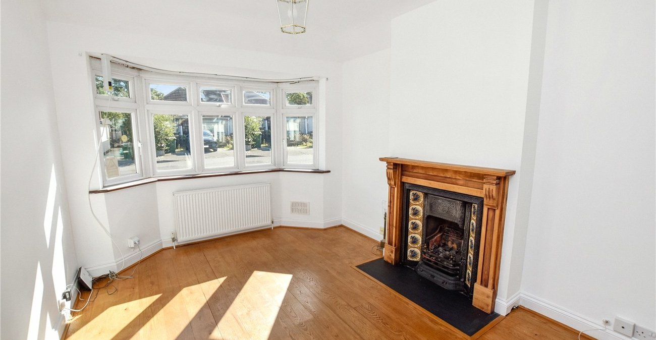 2 bedroom bungalow for sale in Bexleyheath | Robinson Jackson