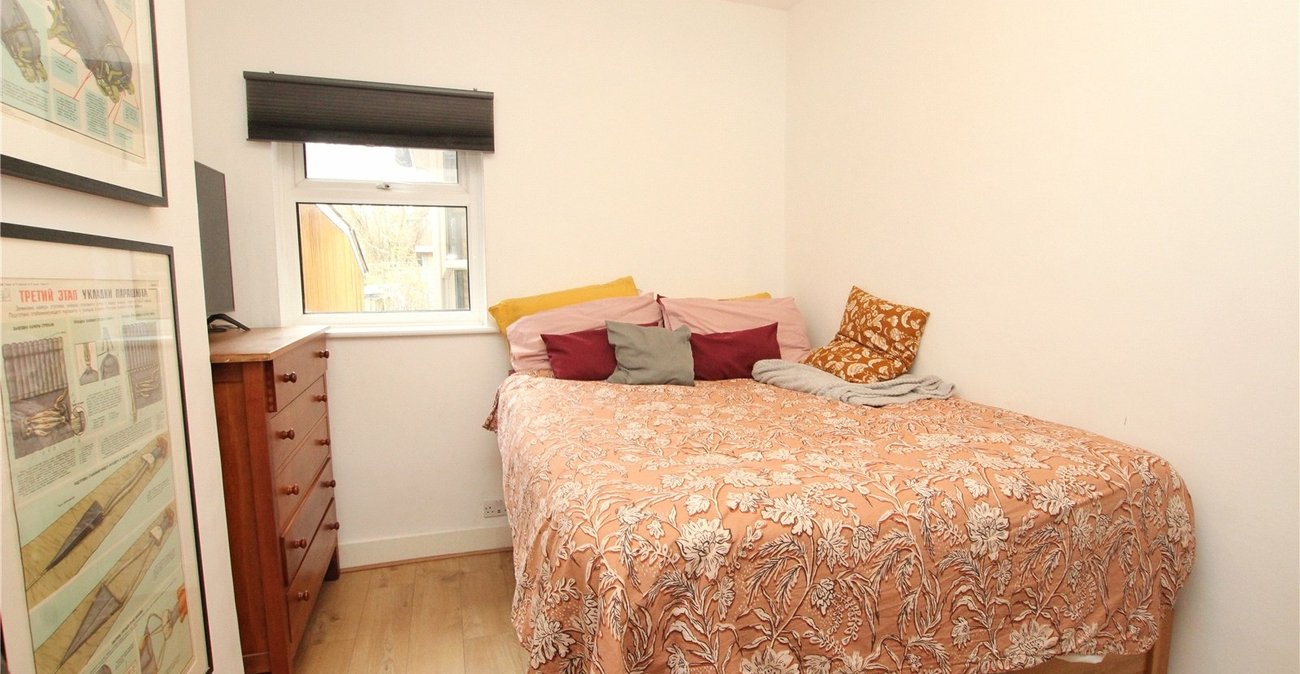 1 bedroom property for sale in Plumstead Common | Robinson Jackson