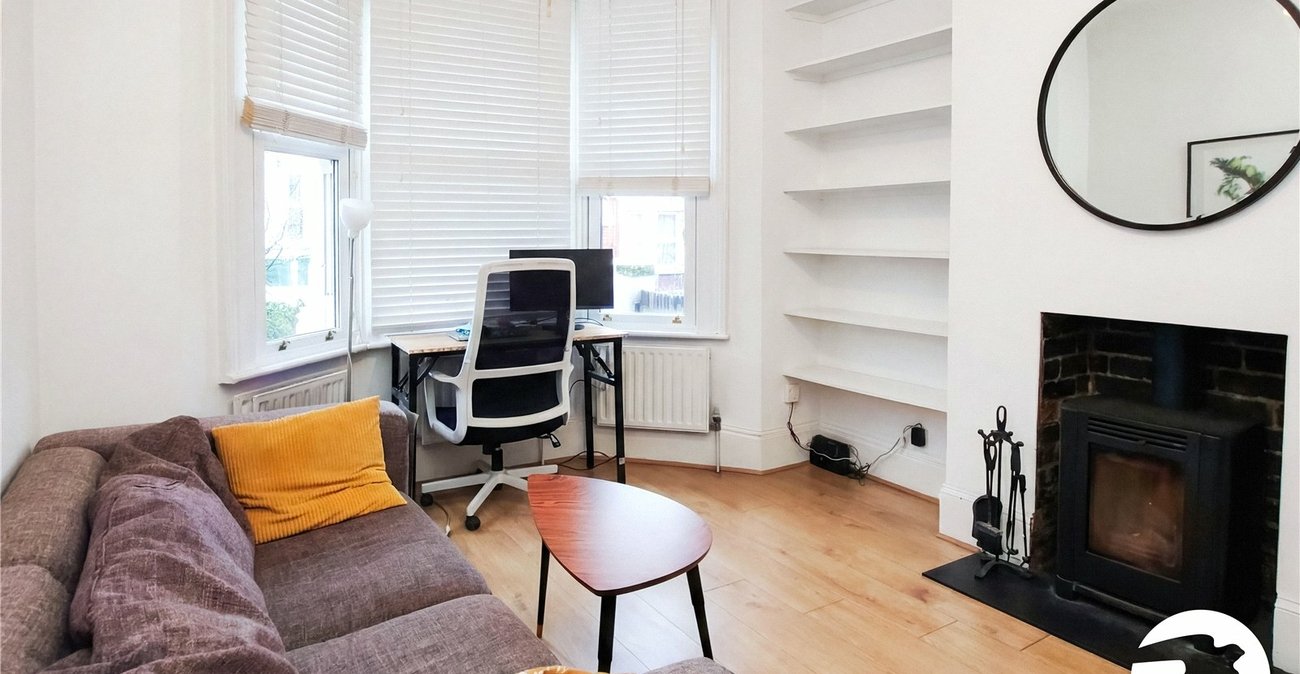 1 bedroom property for sale in Plumstead Common | Robinson Jackson