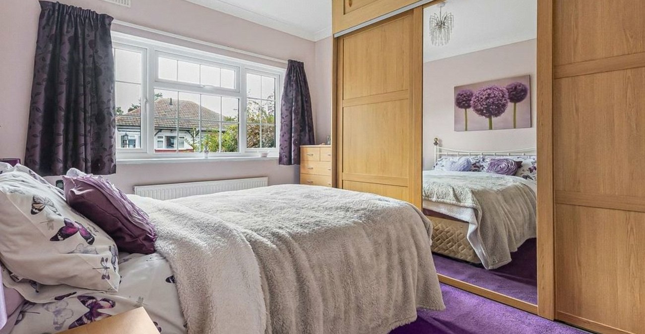 2 bedroom bungalow for sale in Orpington | Robinson Jackson