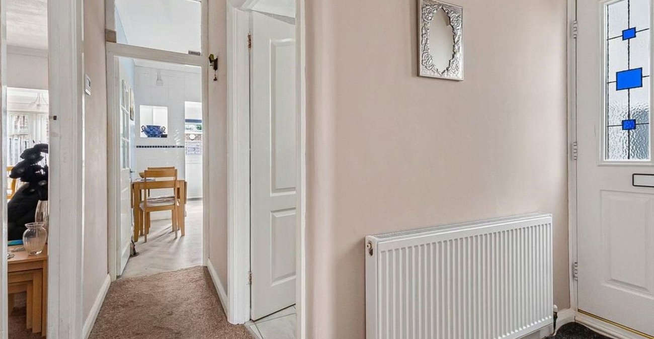 2 bedroom bungalow for sale in Orpington | Robinson Jackson