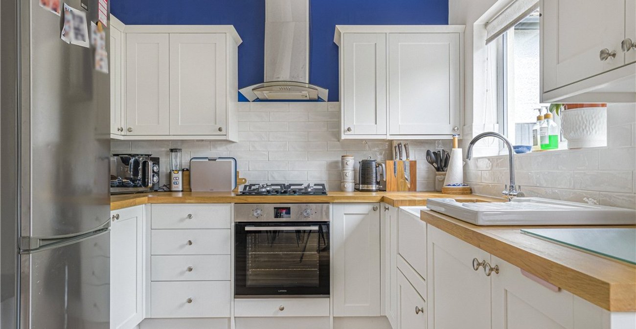 2 bedroom bungalow for sale in Orpington | Robinson Jackson