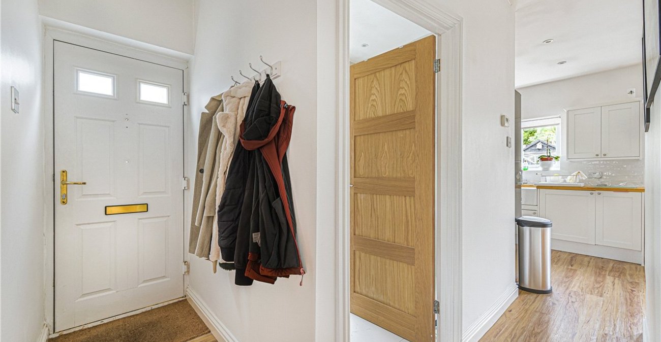 2 bedroom bungalow for sale in Orpington | Robinson Jackson