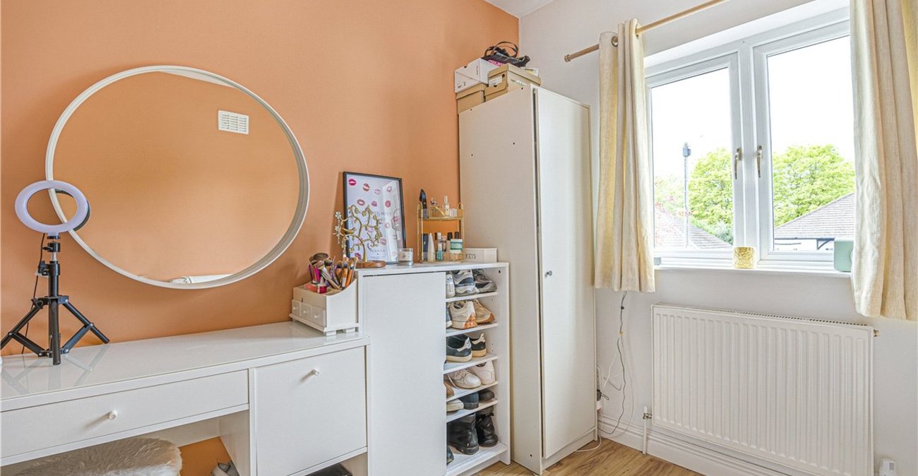2 bedroom bungalow for sale in Orpington | Robinson Jackson