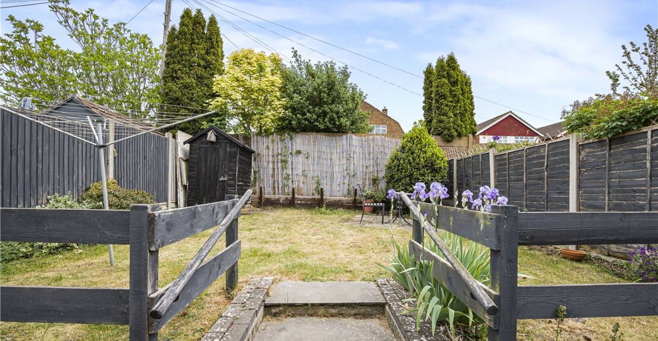 2 bedroom bungalow for sale in Orpington | Robinson Jackson