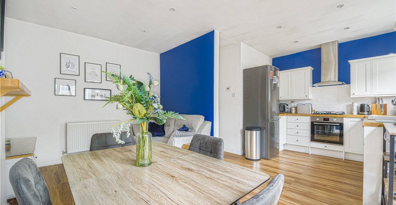 2 bedroom bungalow for sale in Orpington | Robinson Jackson