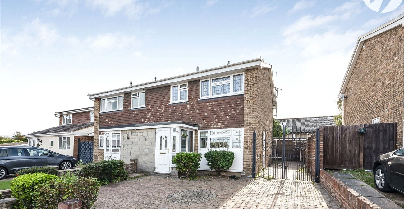 3 bedroom house for sale in Kent | Robinson Jackson