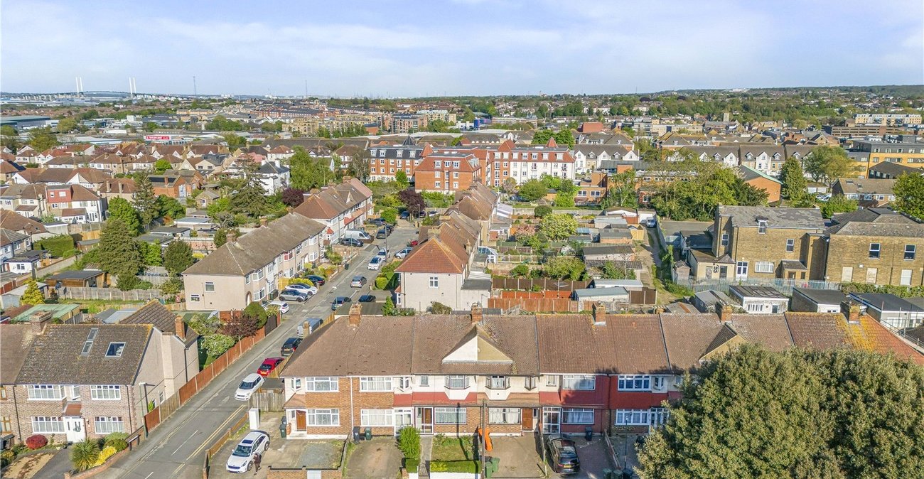 3 bedroom house for sale in Dartford | Robinson Jackson